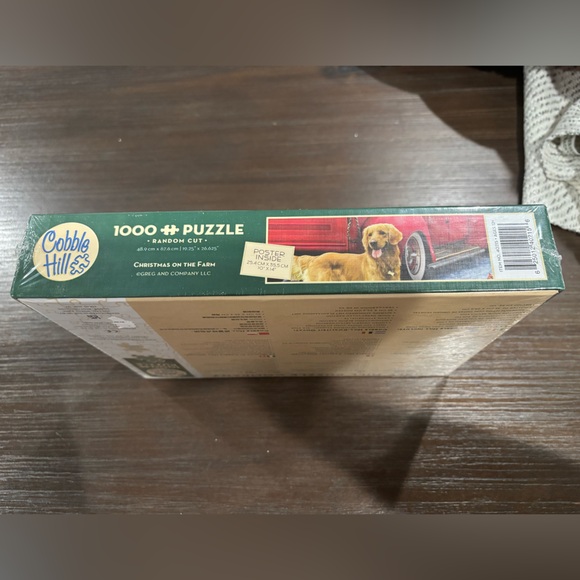 NWT 1,000 Piece Red Truck and Golden Retriever Christmas Puzzle - Picture 4 of 4